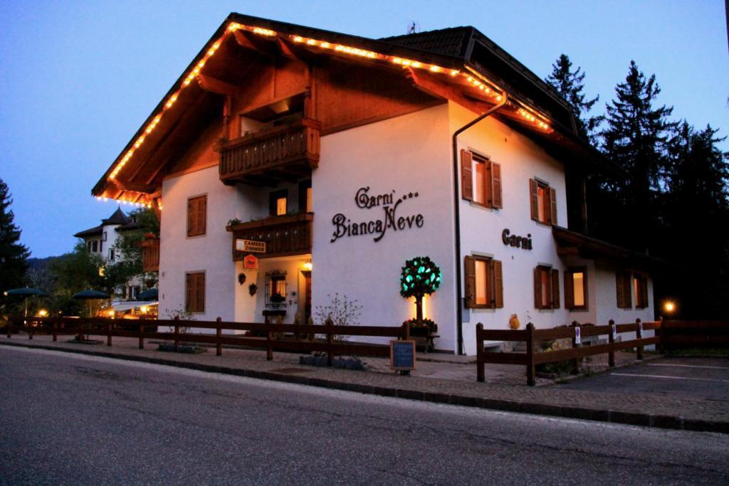 Garni Biancaneve Ruffre-Mendel Exterior foto