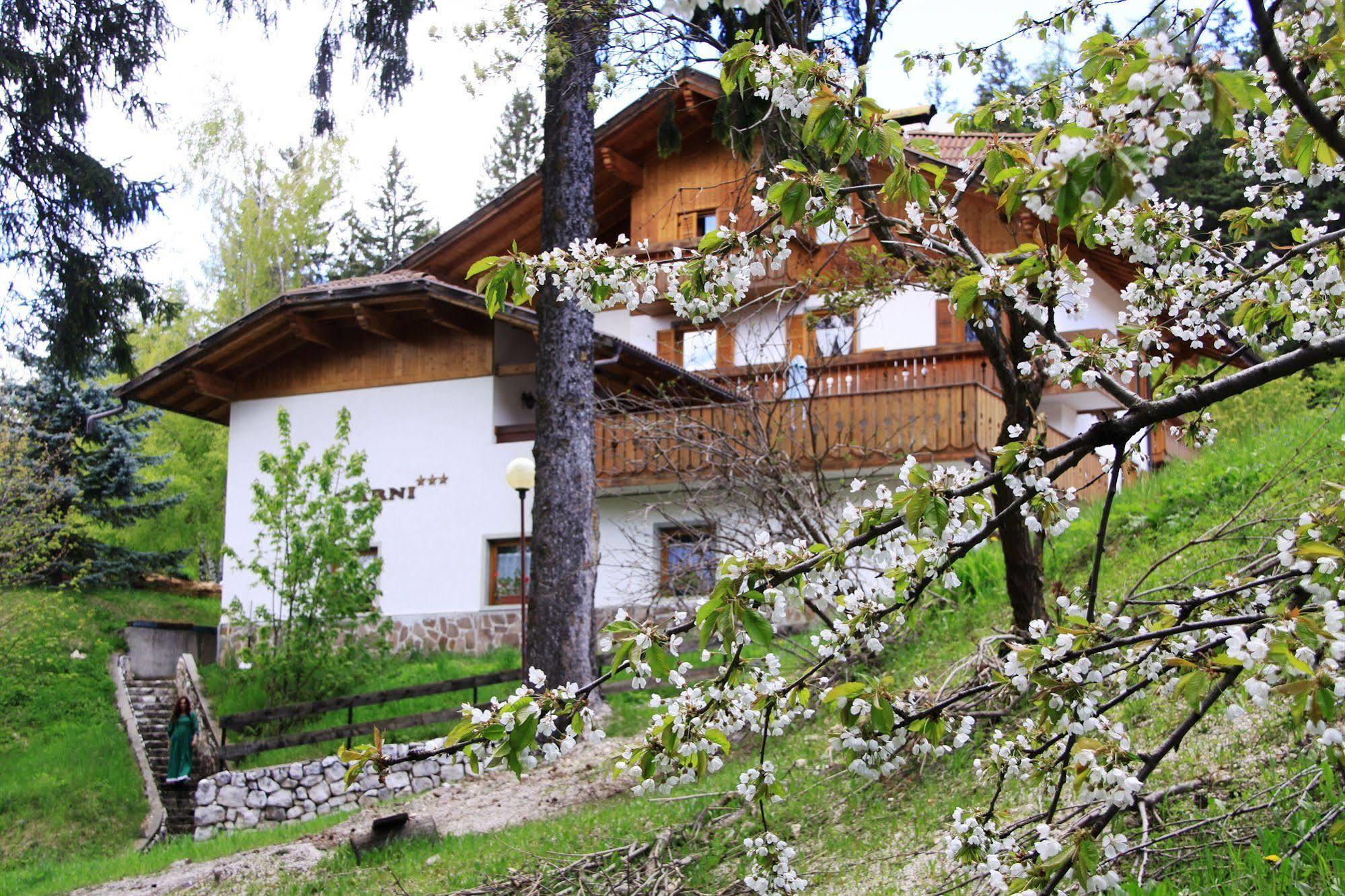 Garni Biancaneve Ruffre-Mendel Exterior foto